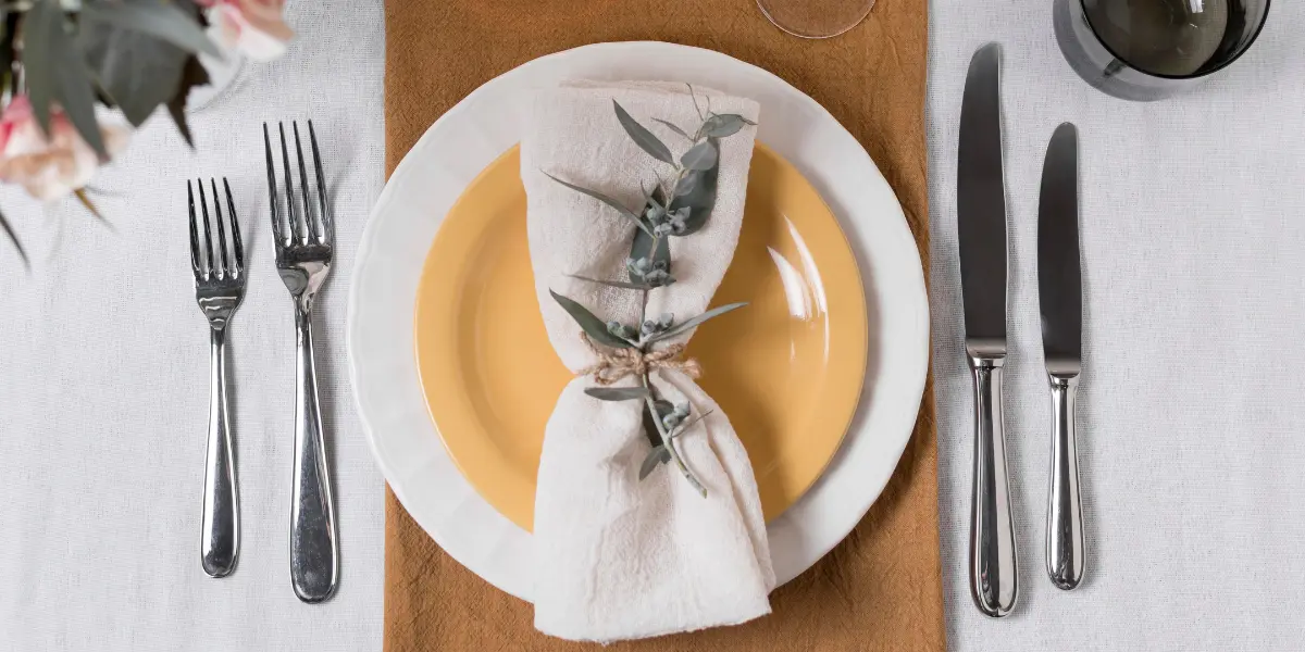 4 key elements about restaurant table setting 3 สิ่งที่ต้องมีในการจัดโต๊ะอาหาร